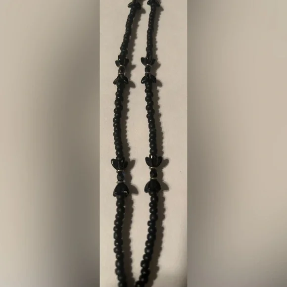 Black and Iridescent Beaded Eyeglass Holder/Lanyard Necklace (glasses not incld) - Picture 5 of 6